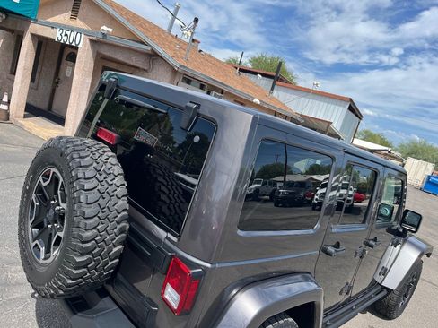 Used 2016 Jeep Wrangler Unlimited Rubicon AWD/4WD image 46
