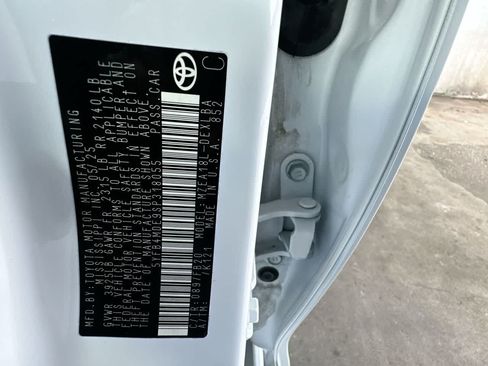 Used 2025 Toyota Corolla LE FWD image 29