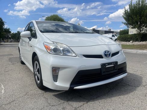 Used 2015 Toyota Prius Three image 12