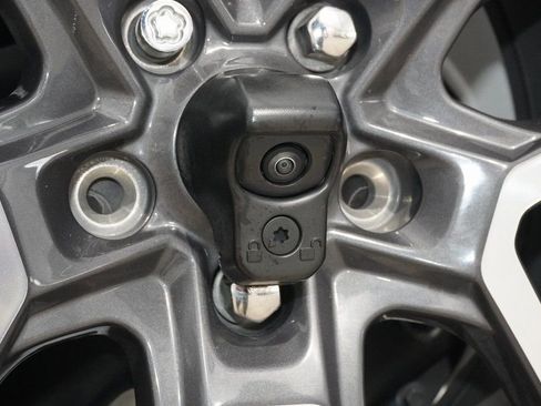 Used 2024 Jeep Wrangler Sahara image 28