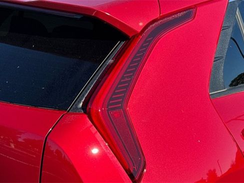 New 2025 Kia Niro EX image 35