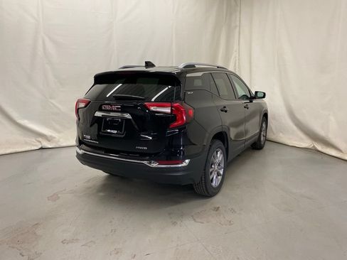 Used 2024 GMC Terrain SLT AWD/4WD image 6