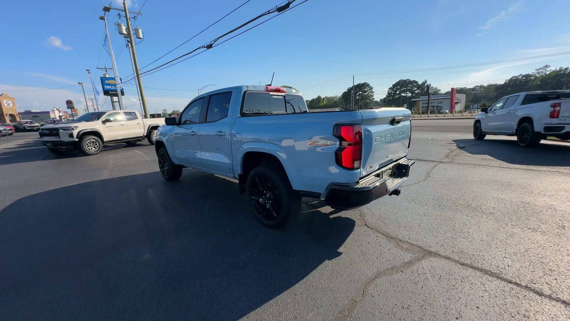 Certified 2025 Chevrolet Colorado Z71 w/ Technology Package AWD/4WD image 6