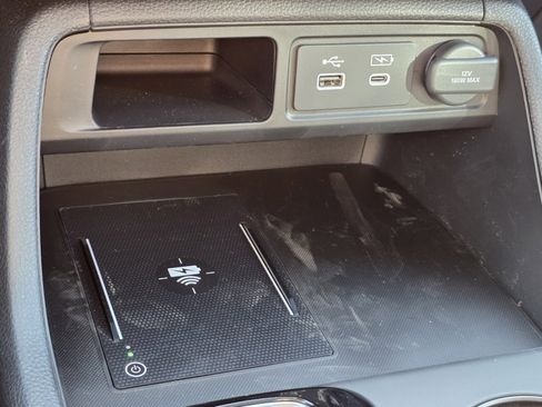 Used 2025 Honda Pilot TrailSport image 12