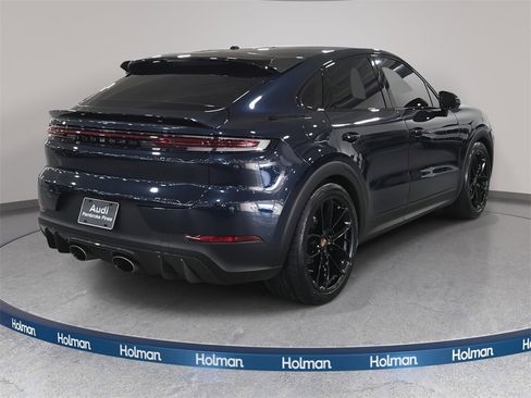 Used 2024 Porsche Cayenne Turbo GT image 6