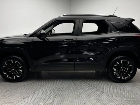 Used 2023 Chevrolet TrailBlazer LT w/ Convenience Package AWD/4WD image 2