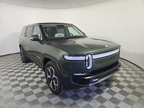 Used 2024 Rivian R1S Adventure AWD/4WD image 7