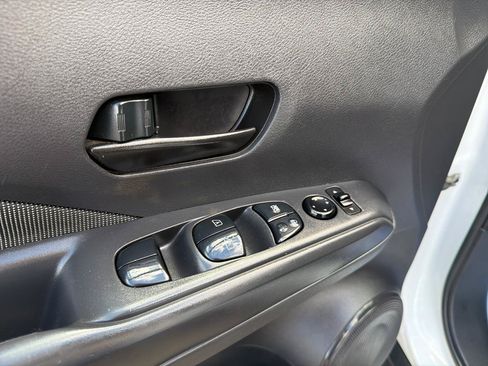 Used 2020 Nissan Kicks S FWD image 15