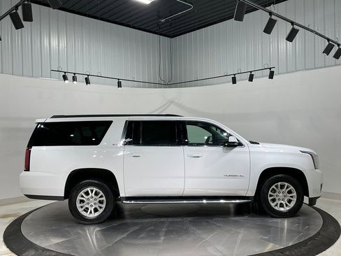 Used 2019 GMC Yukon XL SLT w/ Open Road Package image 10