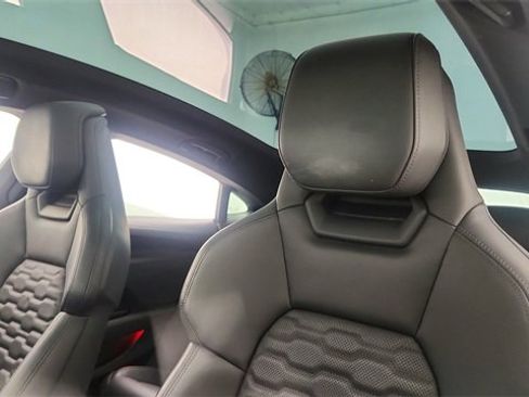 Used 2022 Audi e-tron GT Prestige w/ Prestige Package image 33