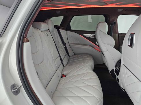 Used 2025 BMW XM image 12