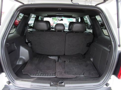 Used 2009 Ford Escape Limited AWD/4WD image 40