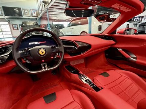 Used 2025 Ferrari SF90 Spider AWD/4WD image 18