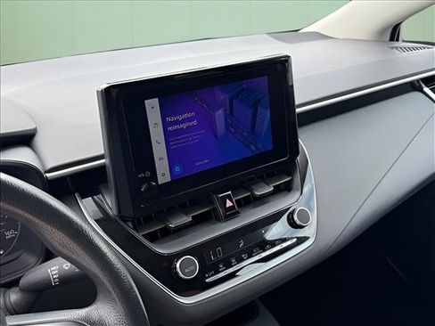 Used 2024 Toyota Corolla LE FWD image 30