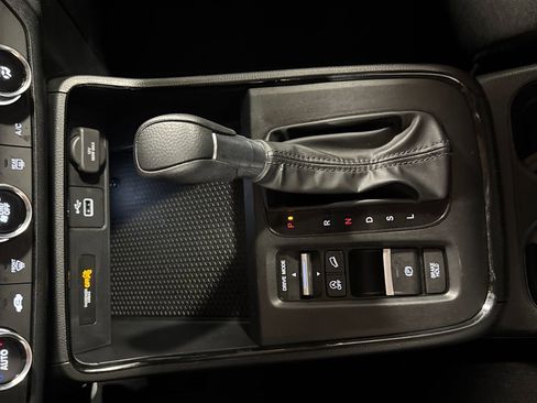 Used 2024 Honda CR-V LX image 24