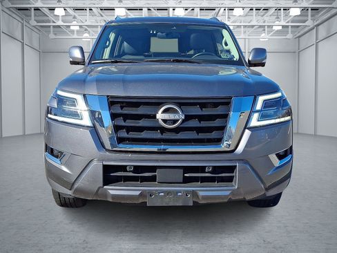 Used 2023 Nissan Armada SL w/ Captain's Chairs Package image 2