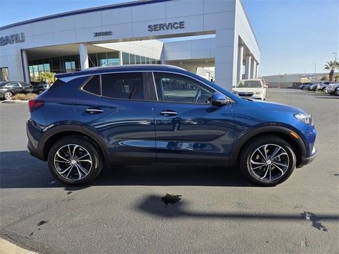 Used 2021 Buick Encore GX Select image 3