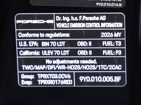 Certified 2026 Porsche Cayenne AWD/4WD image 37