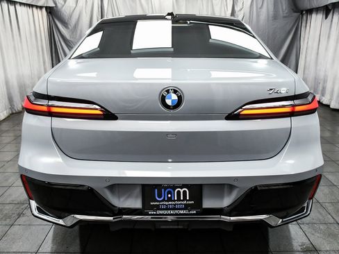 Used 2025 BMW 740i image 5