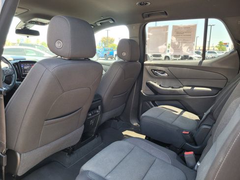 Used 2023 Chevrolet Traverse LT AWD/4WD image 14