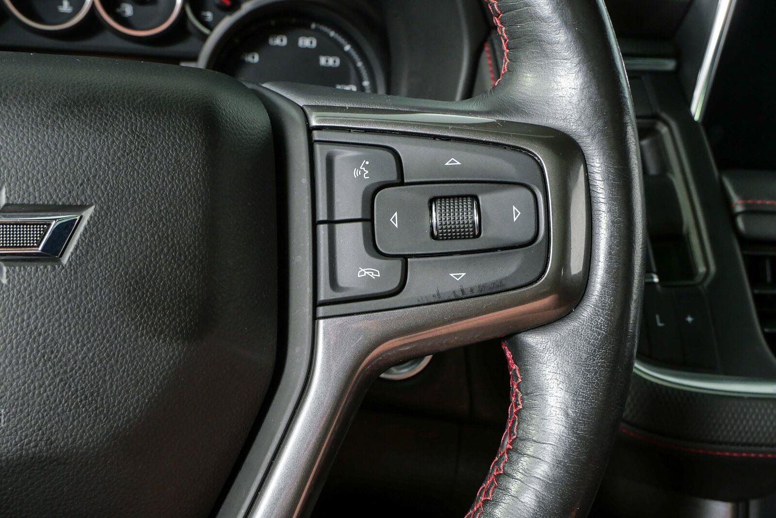 Used 2021 Chevrolet Tahoe RST w/ Luxury Package RWD image 13