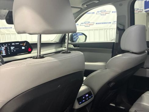 Used 2024 Hyundai Palisade SEL FWD image 25