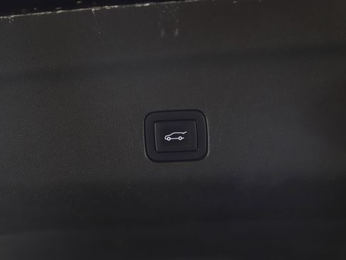 Used 2022 Chevrolet Tahoe RST image 19