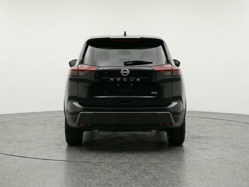 Used 2025 Nissan Rogue SV AWD/4WD image 6