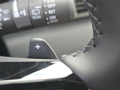 New 2025 Honda Pilot Touring image 33