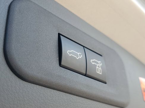 Used 2024 Lexus NX 250 FWD image 9