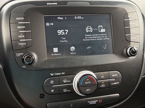 Used 2019 Kia Soul + FWD image 25