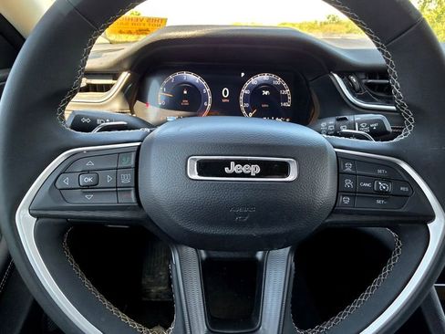 Used 2024 Jeep Grand Cherokee L Laredo AWD/4WD image 22