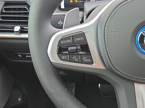 New 2026 BMW X5 xDrive50e w/ Executive Package image 21