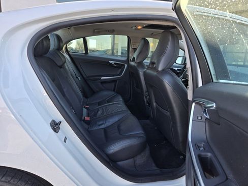 Used 2012 Volvo S60 T5 image 7