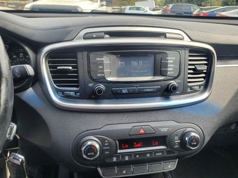 Used 2016 Kia Sorento EX image 21