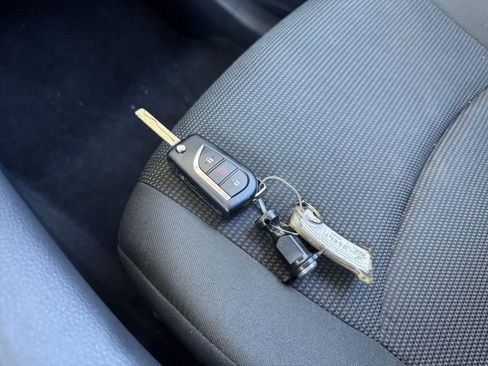 Used 2025 Toyota RAV4 LE image 61