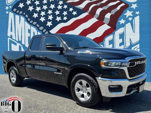 Used 2025 RAM 1500 Big Horn RWD image 1