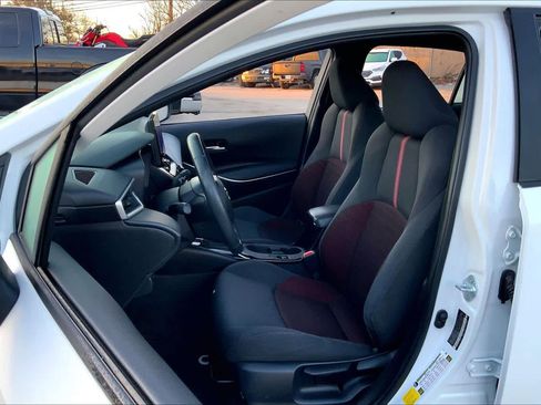 Used 2024 Toyota Corolla SE image 8