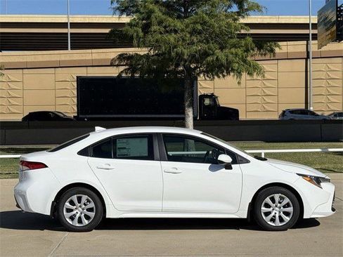 New 2026 Toyota Corolla LE FWD image 3