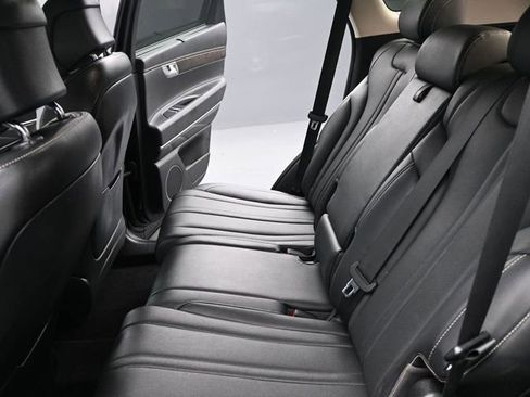 Used 2024 Genesis GV80 2.5T image 15