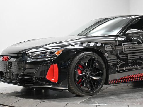 Used 2023 Audi RS e-tron GT image 4