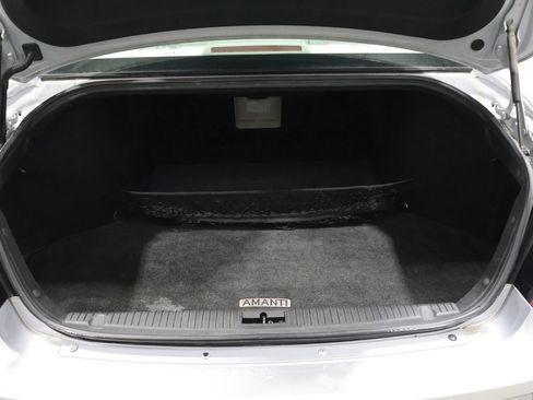 Used 2006 Kia Amanti FWD image 4