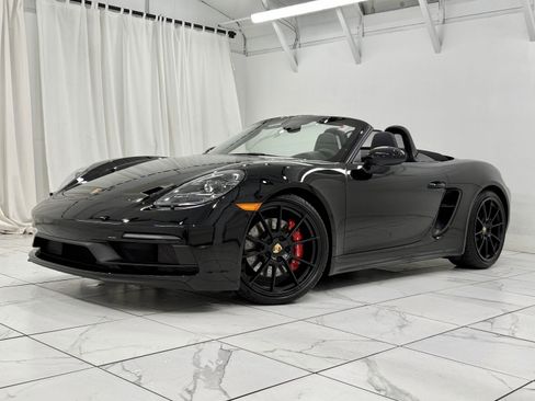 Certified 2025 Porsche 718 Boxster GTS image 1