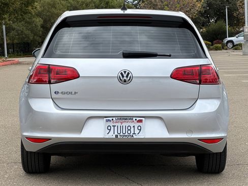 Used 2016 Volkswagen e-Golf SE w/ DC Fast Charging Package image 5