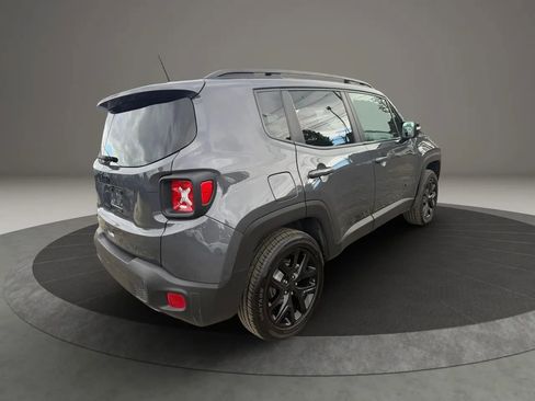 Used 2022 Jeep Renegade Altitude w/ Convenience Group AWD/4WD image 5