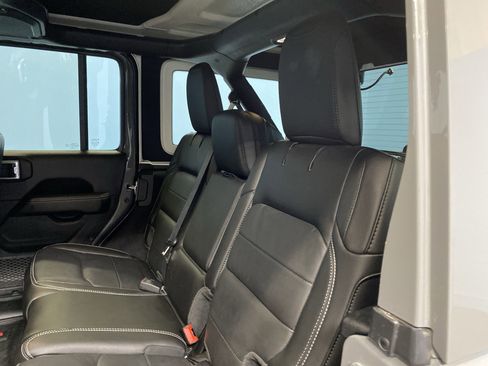 Certified 2021 Jeep Wrangler Unlimited Sahara image 26