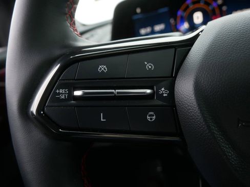 Certified 2024 Chevrolet Traverse RS w/ LPO, Floor Liner Package image 23