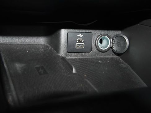 Used 2025 Ford Escape Platinum w/ Premium Technology Package image 20