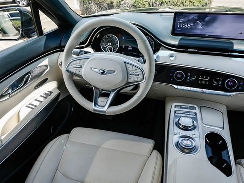 Used 2023 Genesis Electrified GV70 AWD/4WD image 17