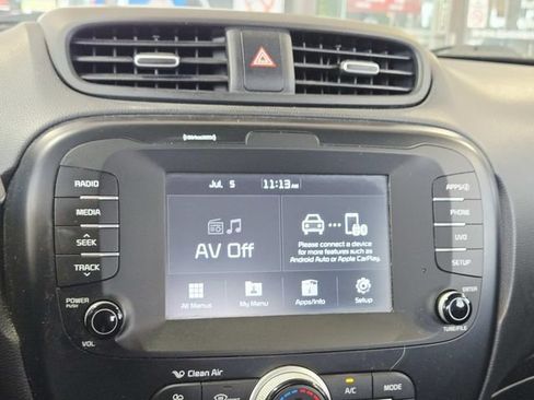 Used 2019 Kia Soul + FWD image 21